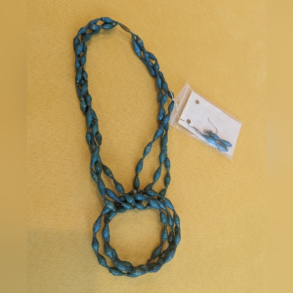 Teal necklace, bracelet and earring set. Handmade - Picture 1 of 5